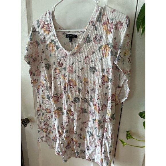 Lane Bryant women’s size 18/20 floral shirt - Picture 2 of 7